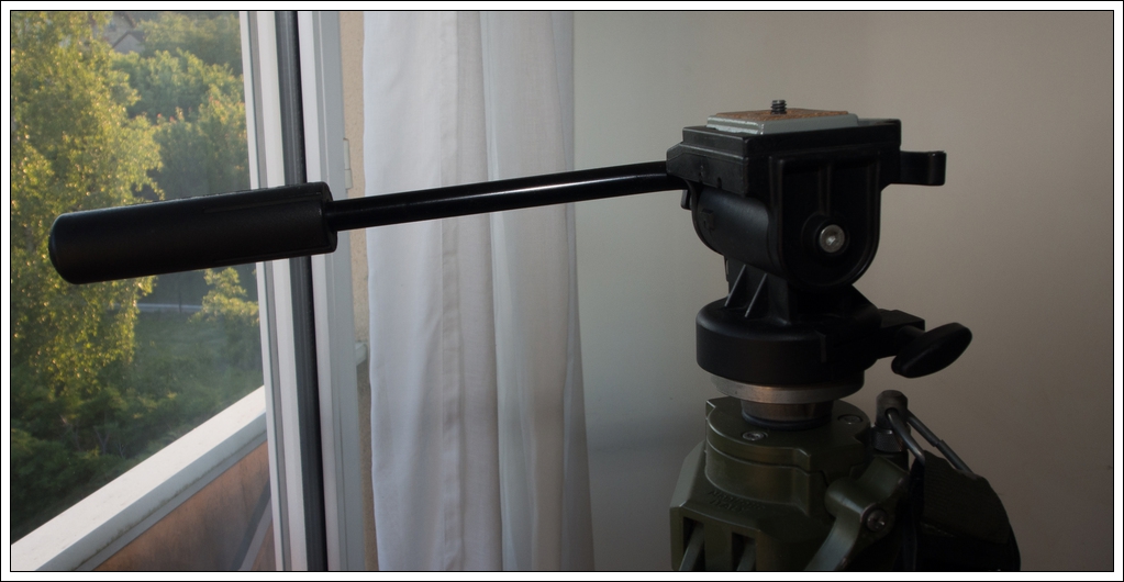 Vends Trépied Manfrotto 055 NAT3 + Rotule fluide OMD01379